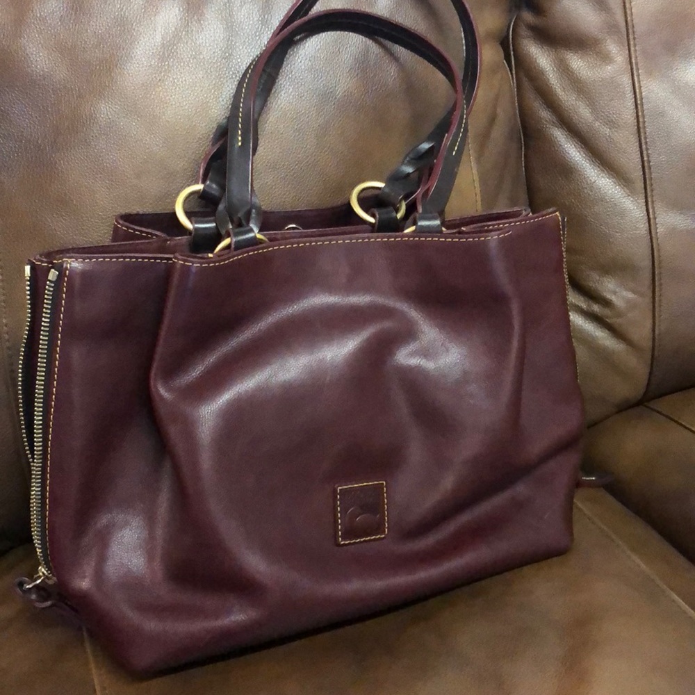 Dooney & Bourke Florentine Large Barlow Bordeaux